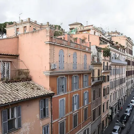 Crispi Deluxe 2 Bedroom Apartament